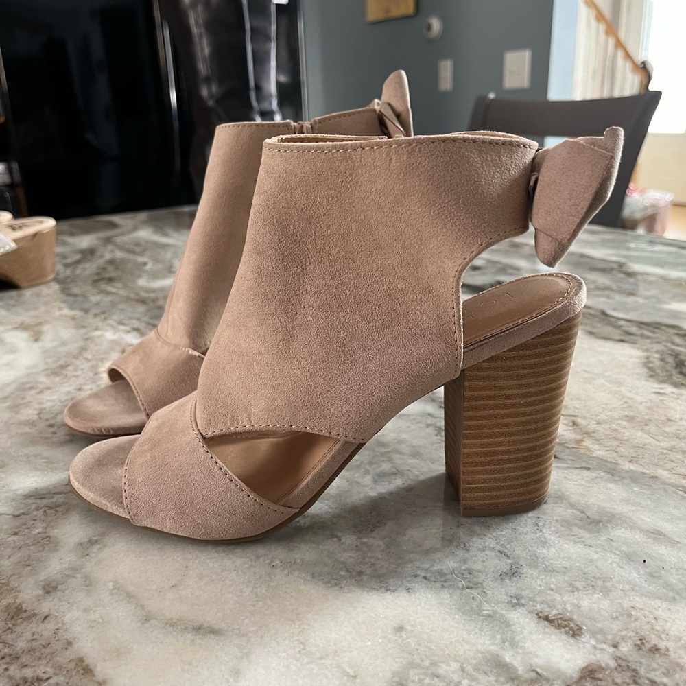 Lauren Conrad Suede Bootie Heels size 8 1/2
